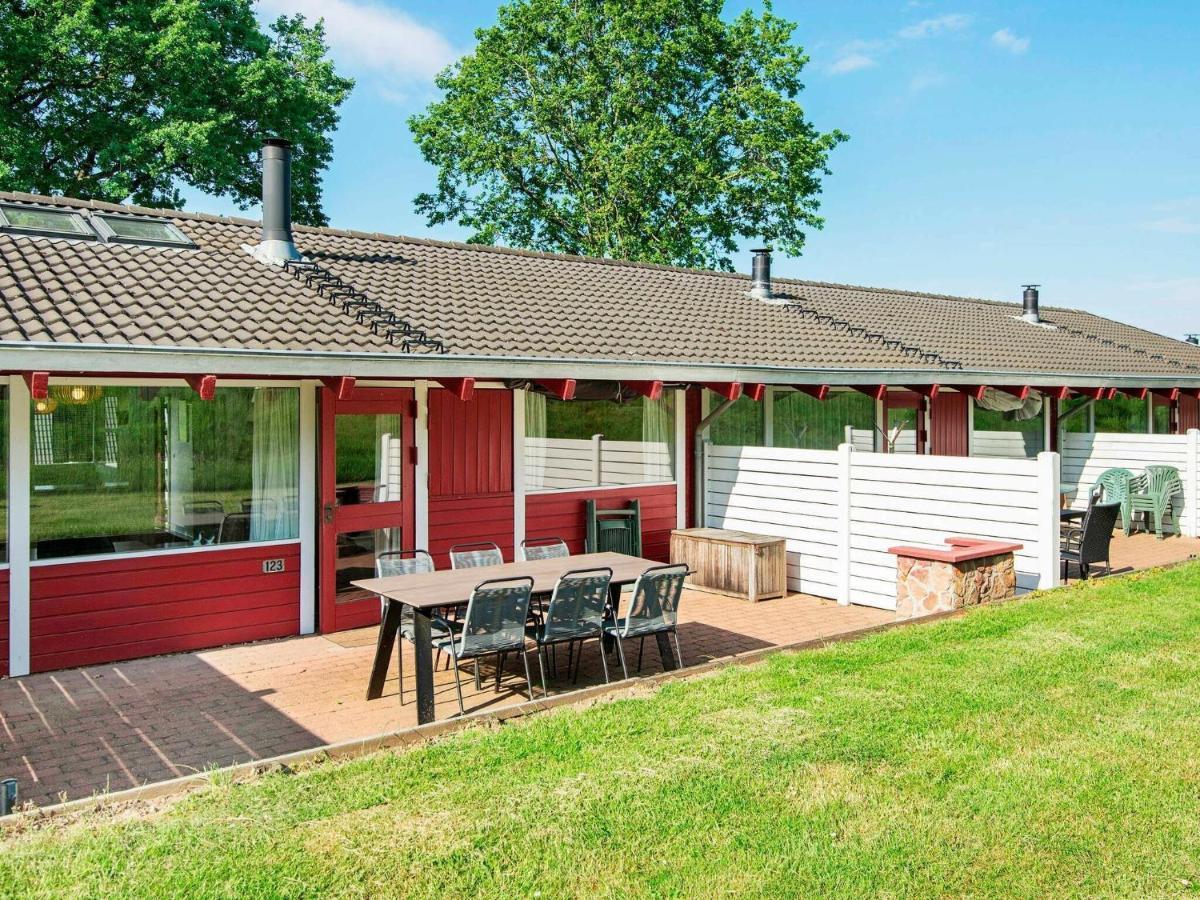 6 Person Holiday Home In Aabenraa Room photo